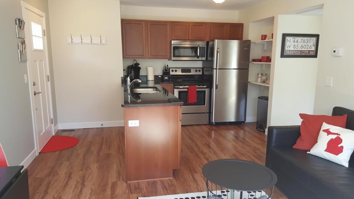 Modern And Pristine Condo -By The Gt Commons Traverse City Zewnętrze zdjęcie